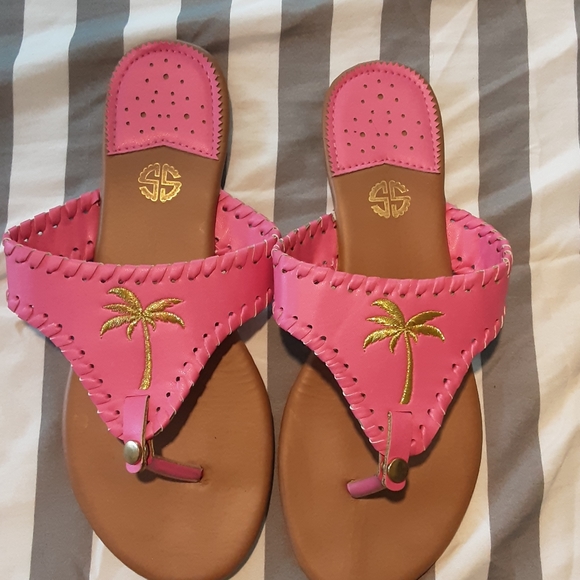 Simply  Southern flip flops - Picture 2 of 3
